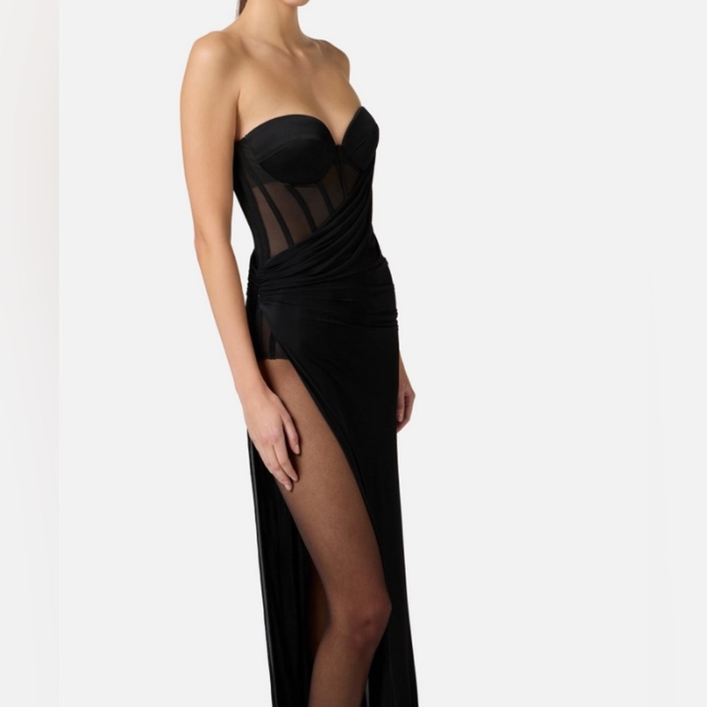 Elisabetta Franchi Strapless Gown 
Elegant Black Maxi Dress